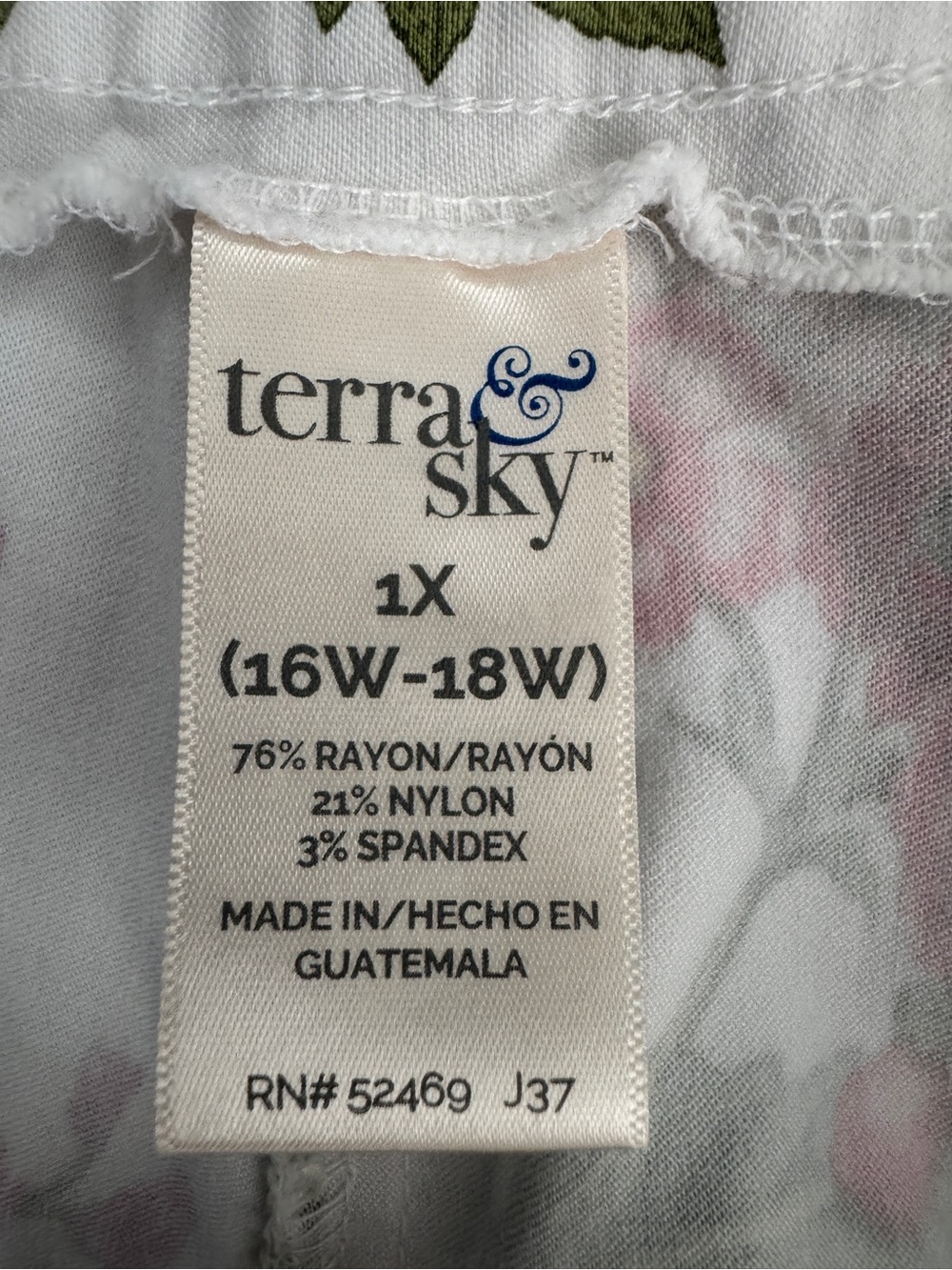 Floral Pull On Capri Pants Plus Size 1X 16W 18W White Stretch Crop - Picture 8 of 8